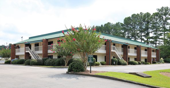 1572 Montgomery Hwy, Hoover, AL 35216